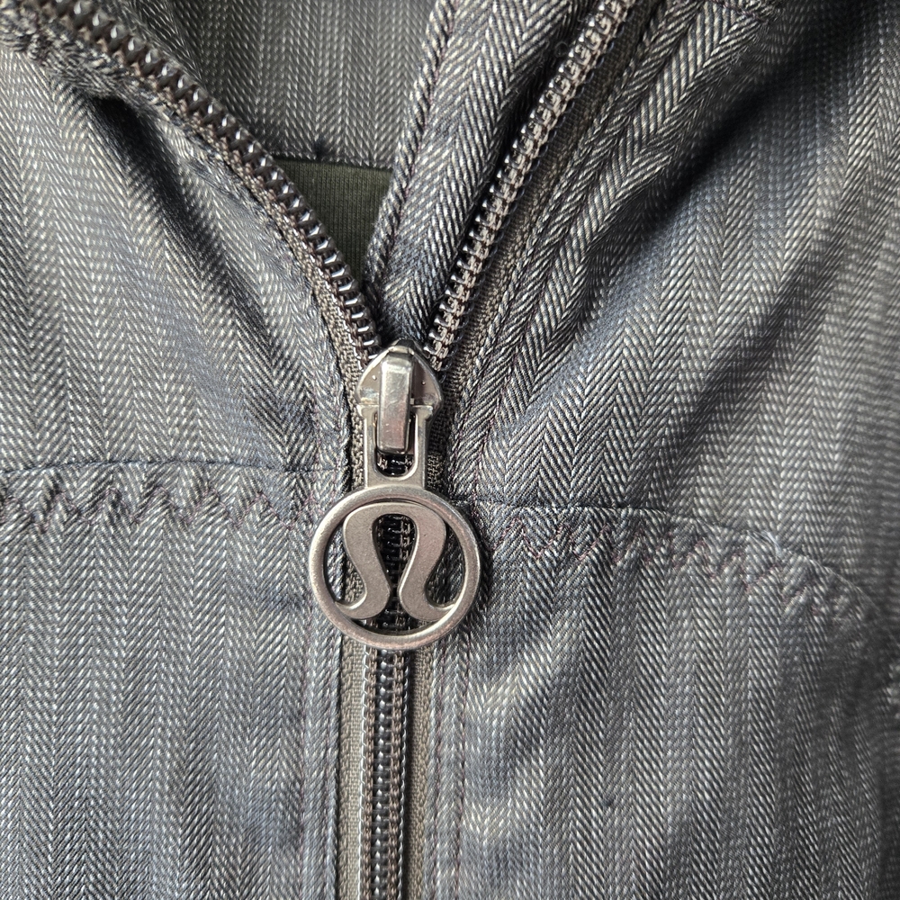 Lululemon Jacket - Picture 3 of 8